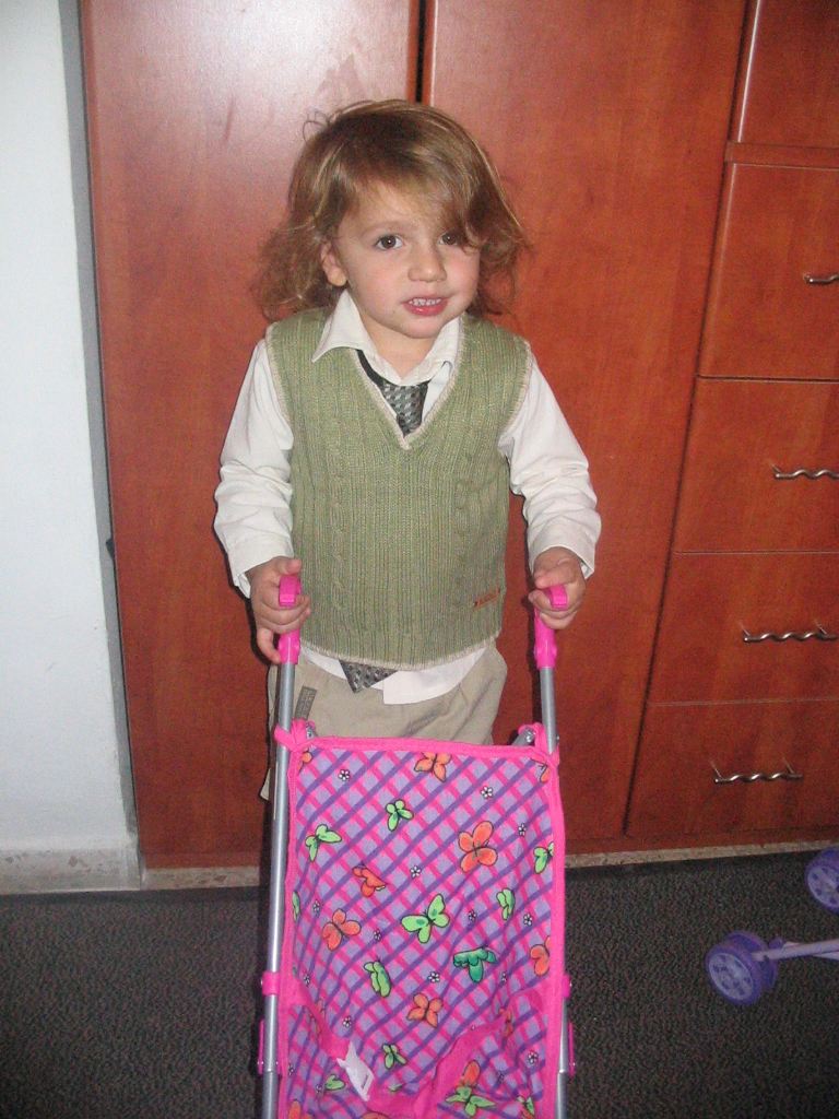 kids rosh hashanah 5766 010.jpg